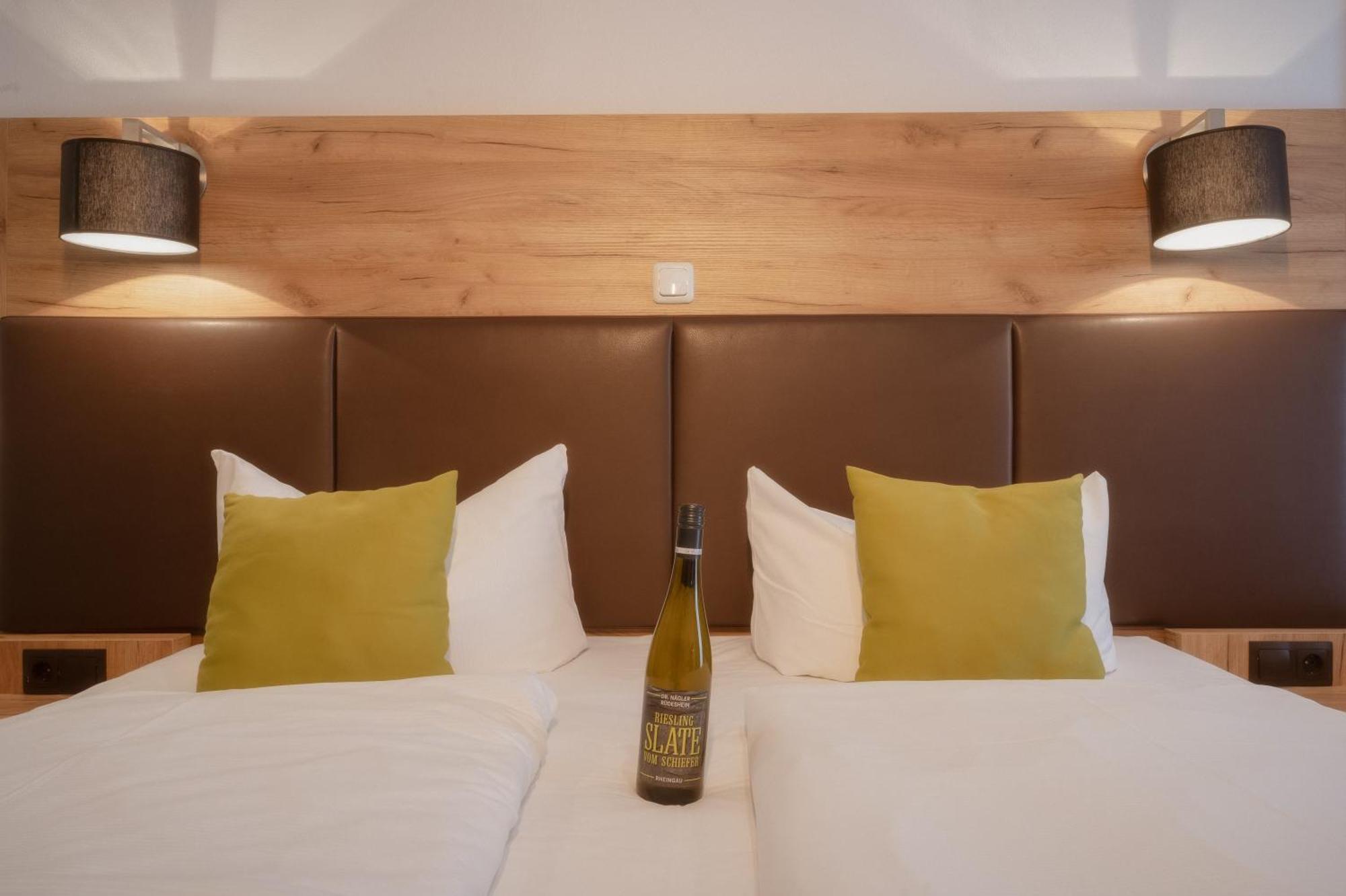Weinhotel Des Riesling Zum Gruenen Kranz Rüdesheim am Rhein Quarto foto